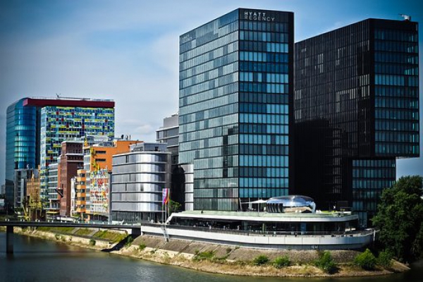 商場空調節(jié)能監(jiān)控系統改造